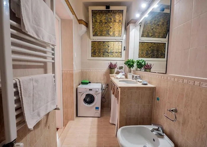 Colosseum 2br Elegance And Charm Apartament